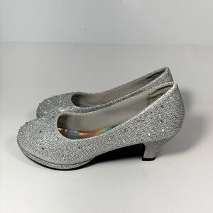 Silver Sparkly Kitten Heels Girls‎ Size 4M Glitter And Gems NWB